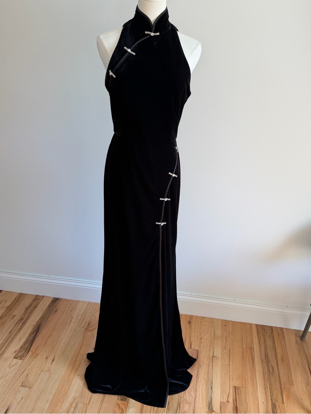 Sau Lee Ariana Velvet Embellished Black Halter Gown with High Side Slit - Picture 3 of 6